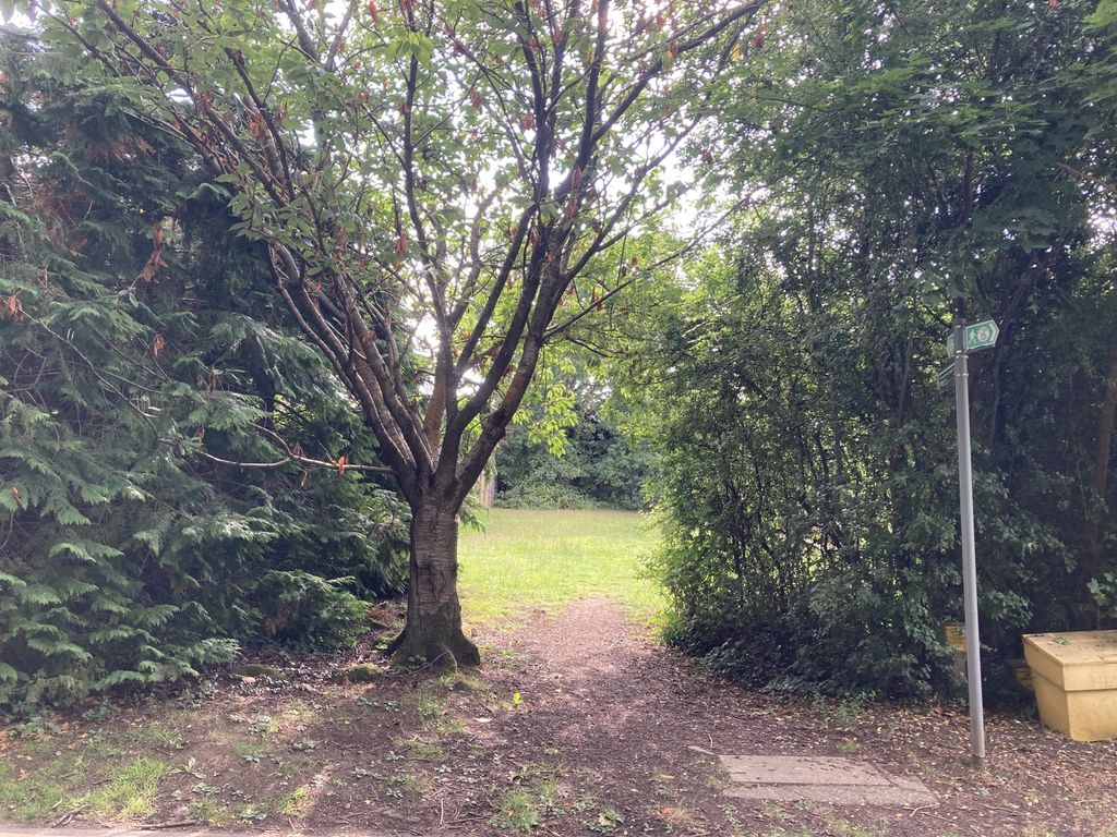 Property photo 2 of 5 Photo 1