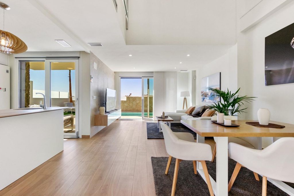 Property photo 3 of 41