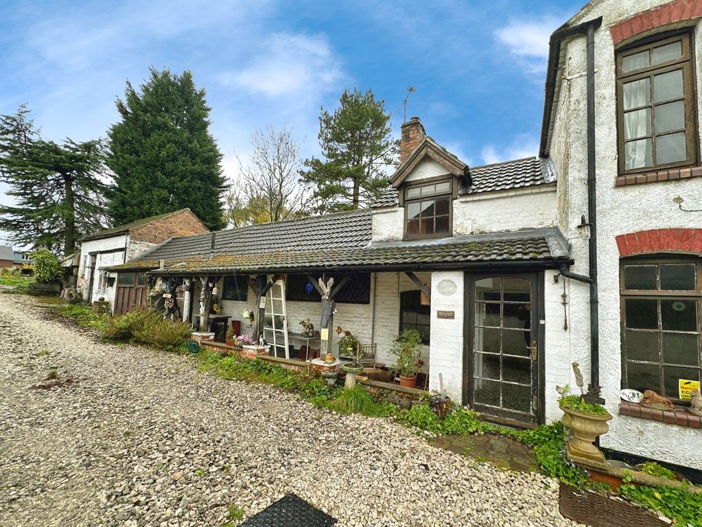 Property photo 2 of 32