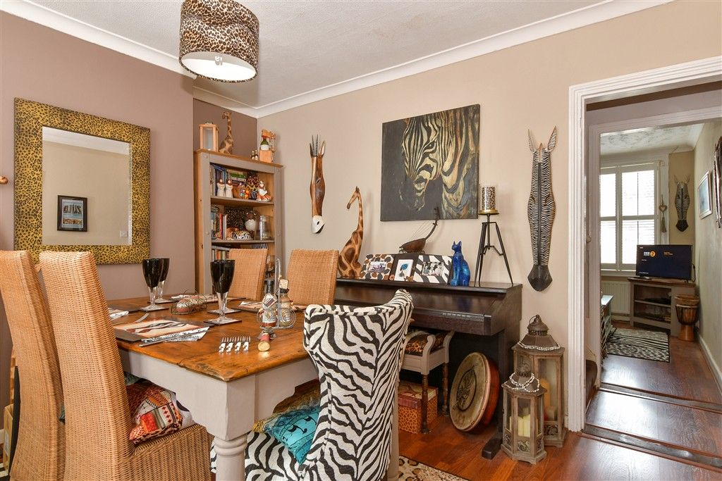 Property photo 2 of 10 Dining Room