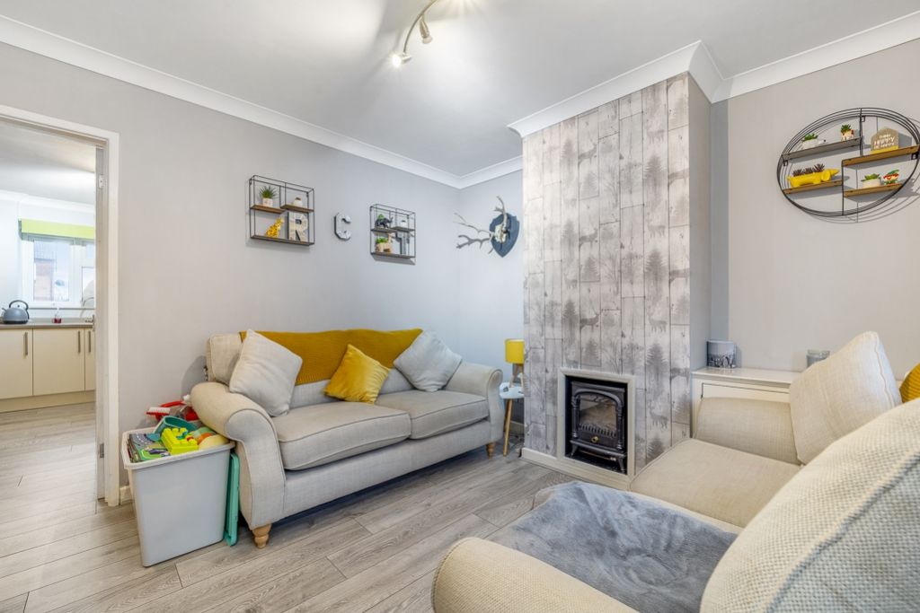 Property photo 2 of 20 166 Queens Road (Spalding)-11