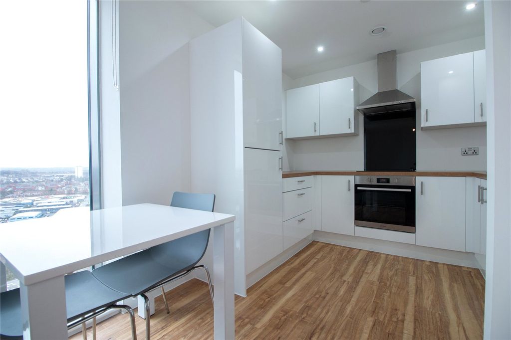 Property photo 2 of 12 Picture No. 03