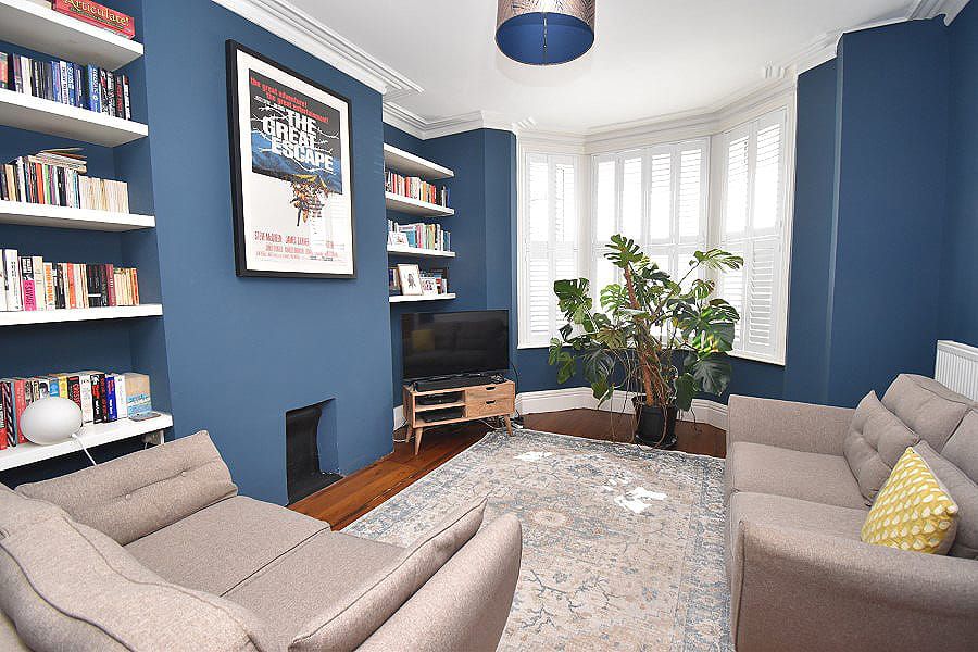 Property photo 2 of 11