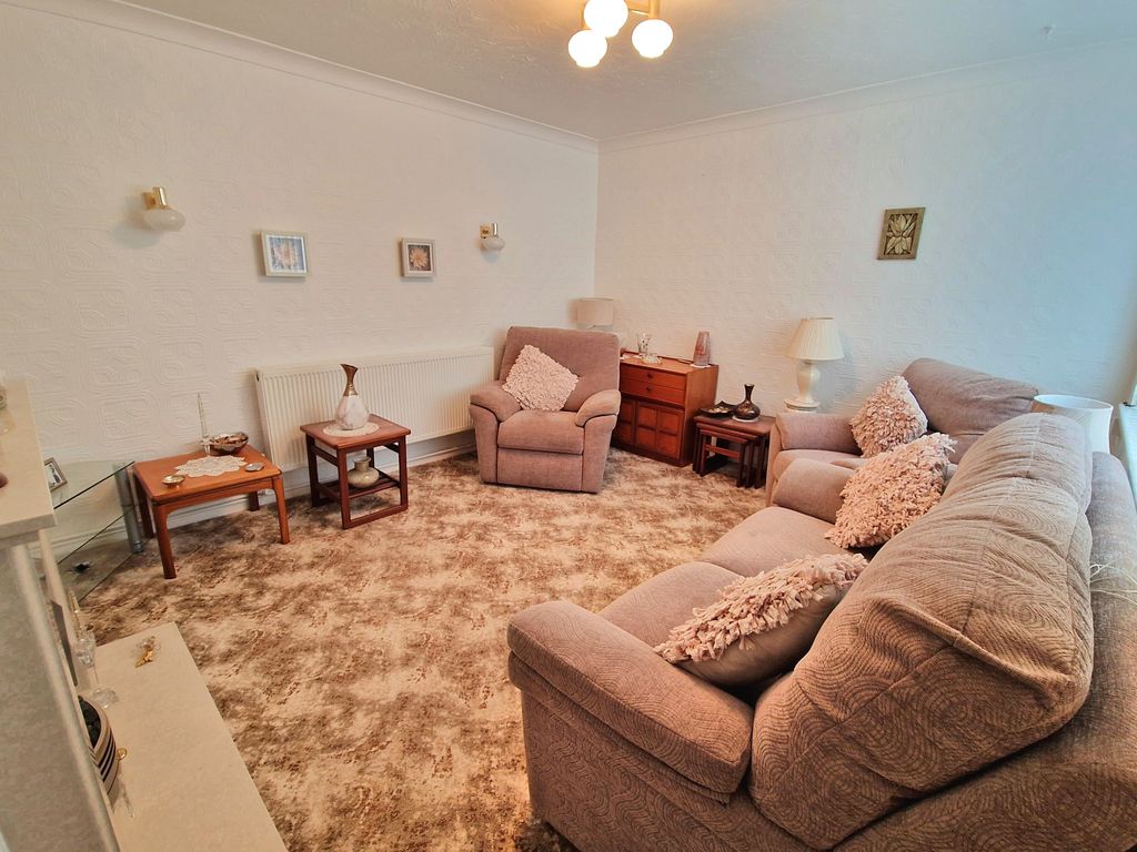 Property photo 3 of 14