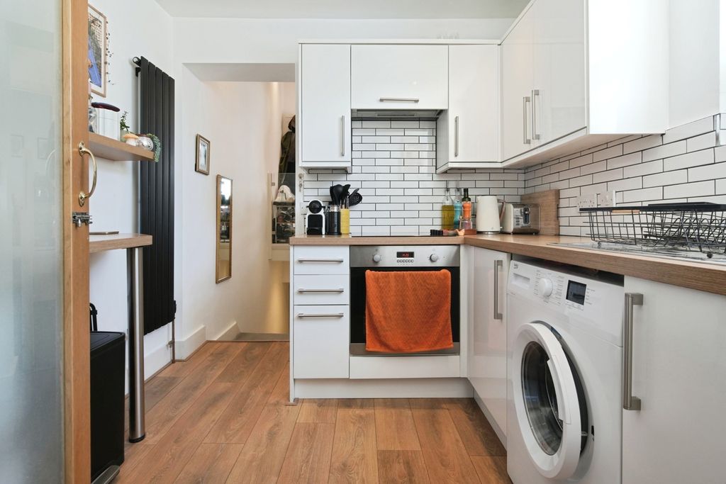 Property photo 3 of 19 Pbox-Img.Jpg