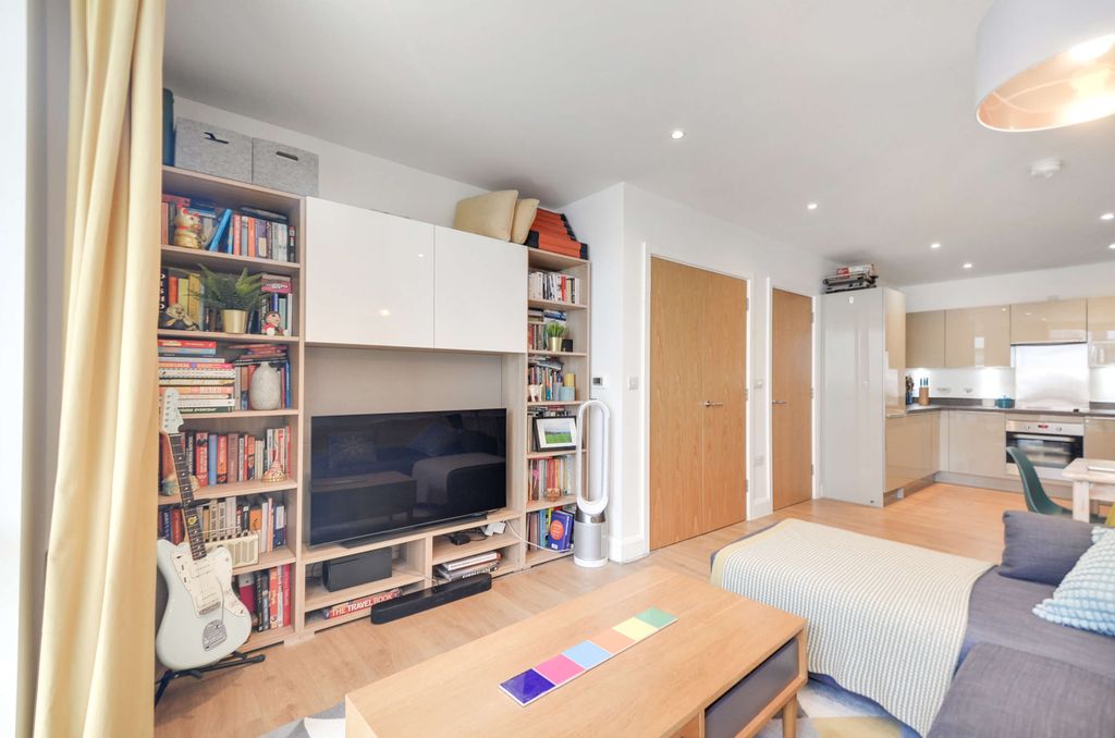 Property photo 3 of 21 Open Plan Living Area (1).Jpg