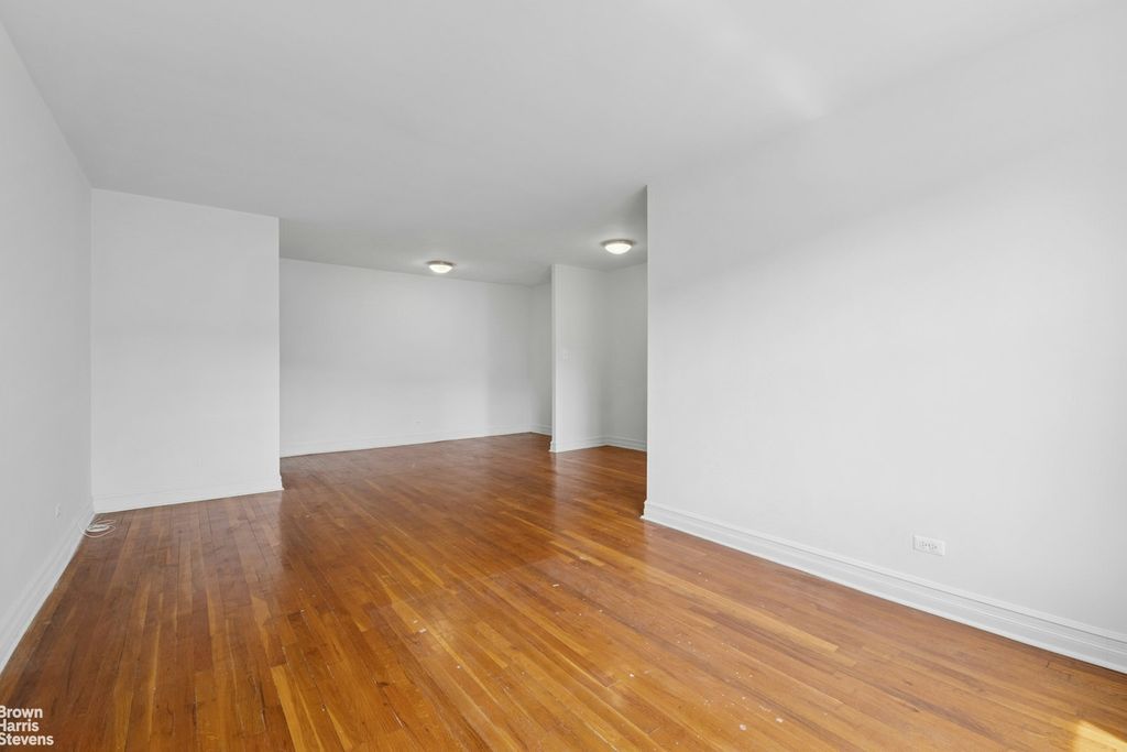 Property photo 2 of 12 <Alttext/>