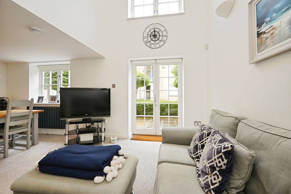 Property photo 2 of 29 Pbox-Img.Jpg