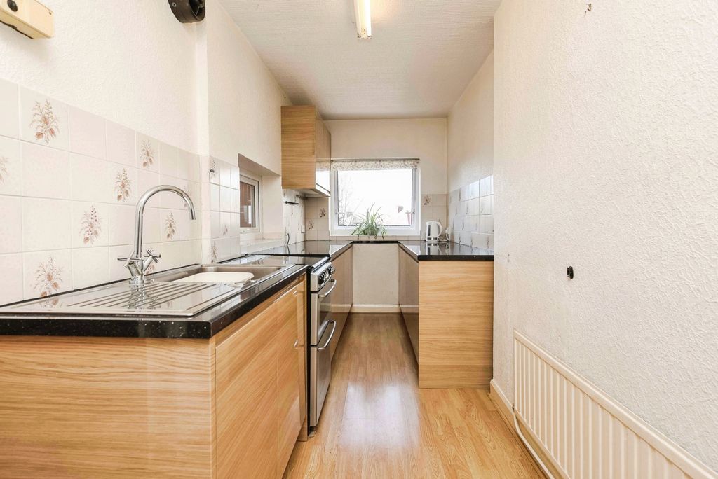 Property photo 2 of 19 Pbox-Img.Jpg