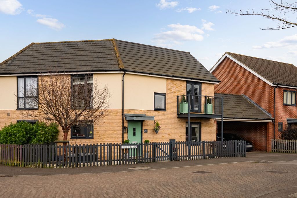 Property photo 2 of 21