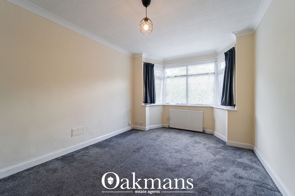 Property photo 2 of 40 Living Room