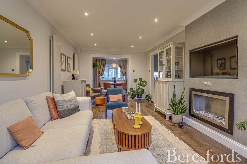 Property photo 2 of 23 Picture No. 02