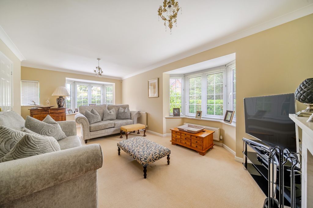 Property photo 3 of 13