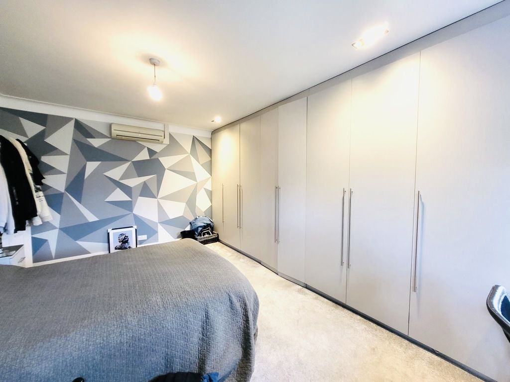 Additional image 14 of 5 bed detached house for saleHazel Gardens, Edgware HA8