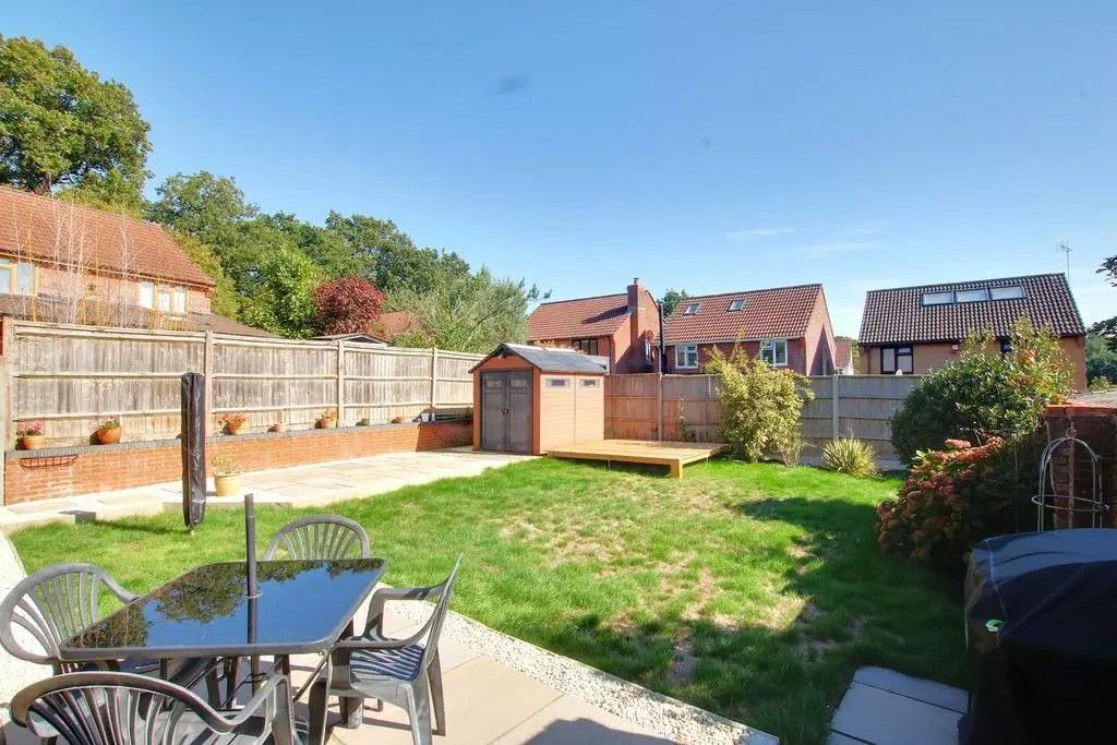 Property photo 2 of 25