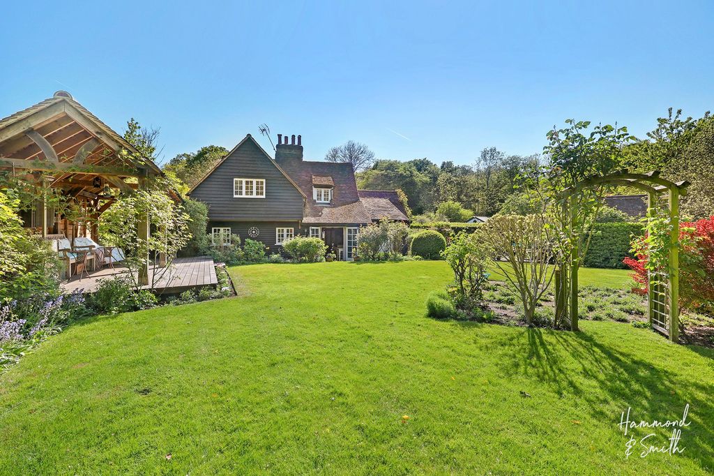Property photo 1 of 24