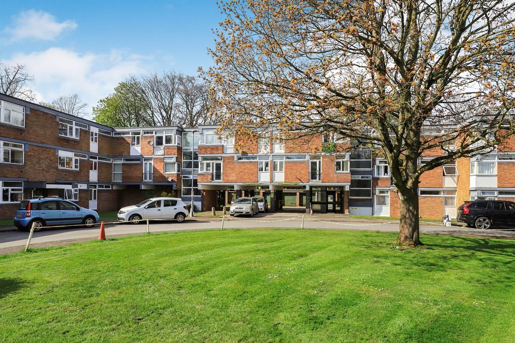 Property photo 2 of 13