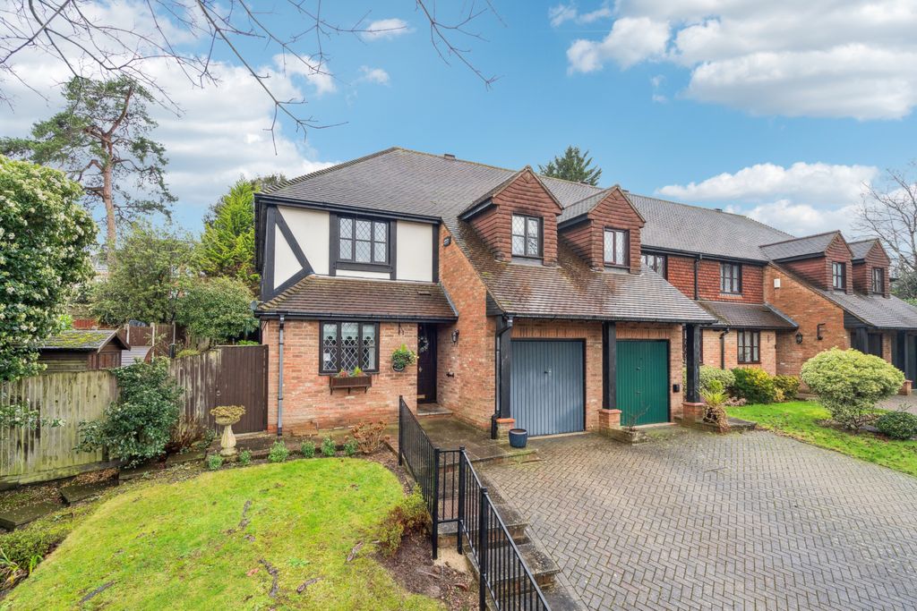 Property photo 1 of 24 Front Aspect