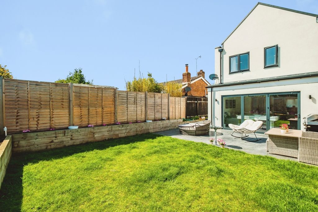 Property photo 2 of 14 Pbox-Img.Jpg