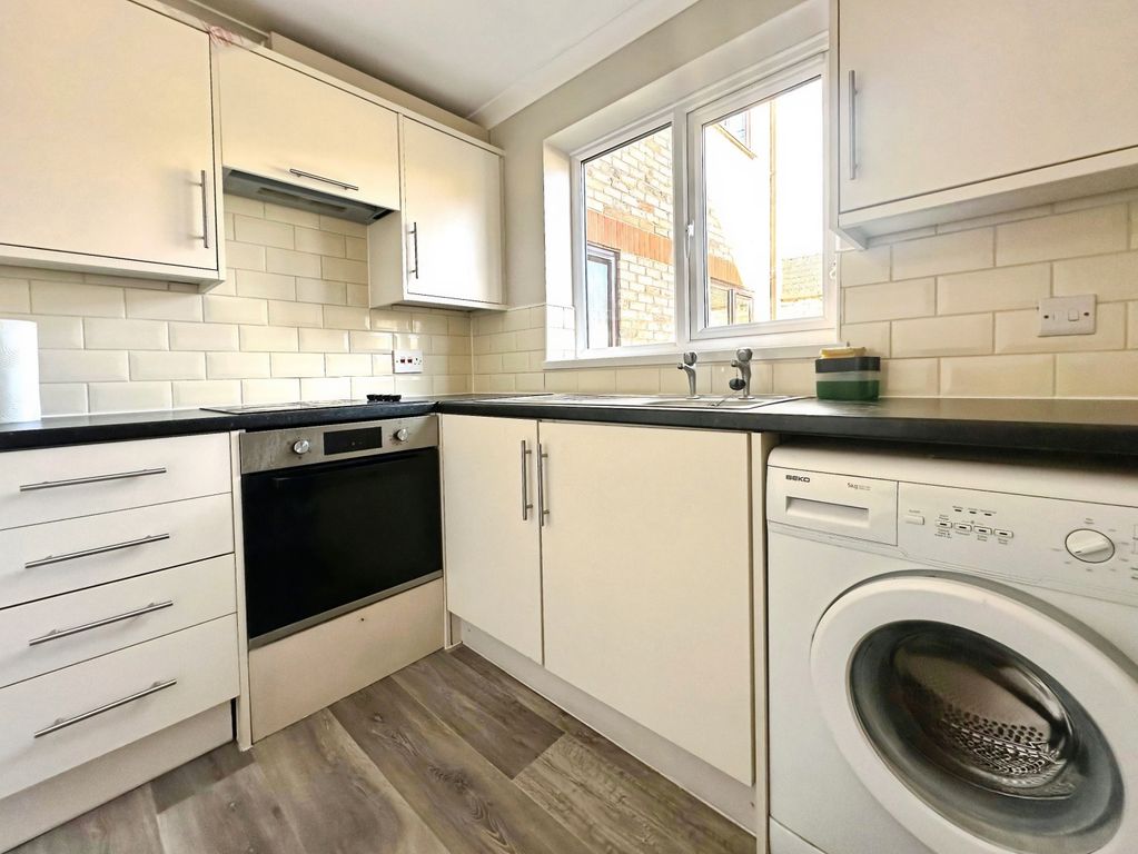 Property photo 2 of 5