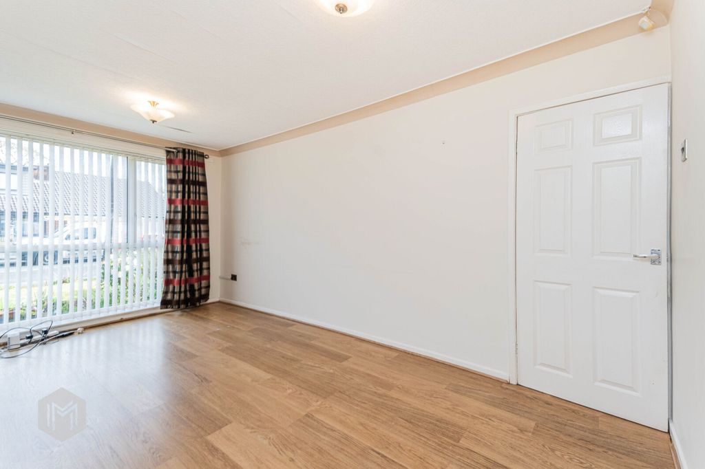 Property photo 3 of 20 Picture No. 07