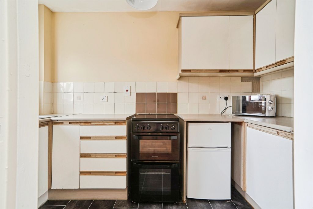 Property photo 3 of 12