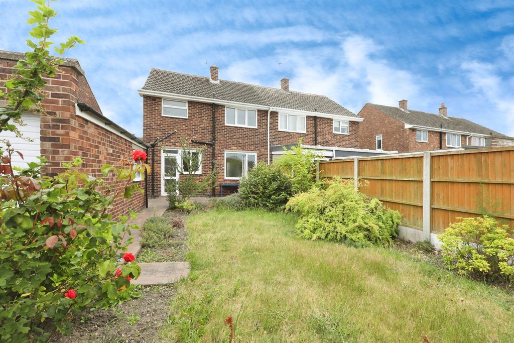 Property photo 2 of 14