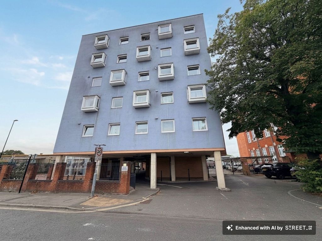 Property photo 1 of 7