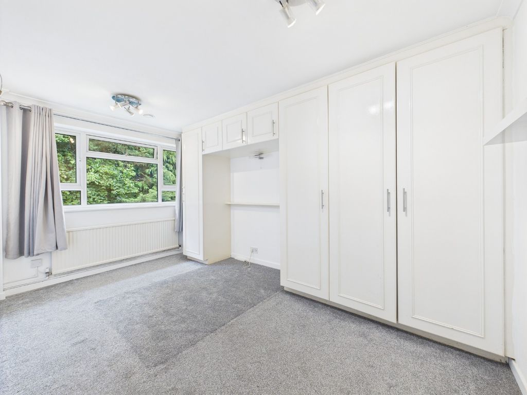 Property photo 3 of 8 4379427