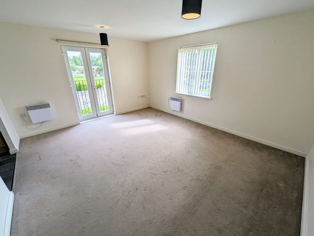 Property photo 2 of 6 Living Room