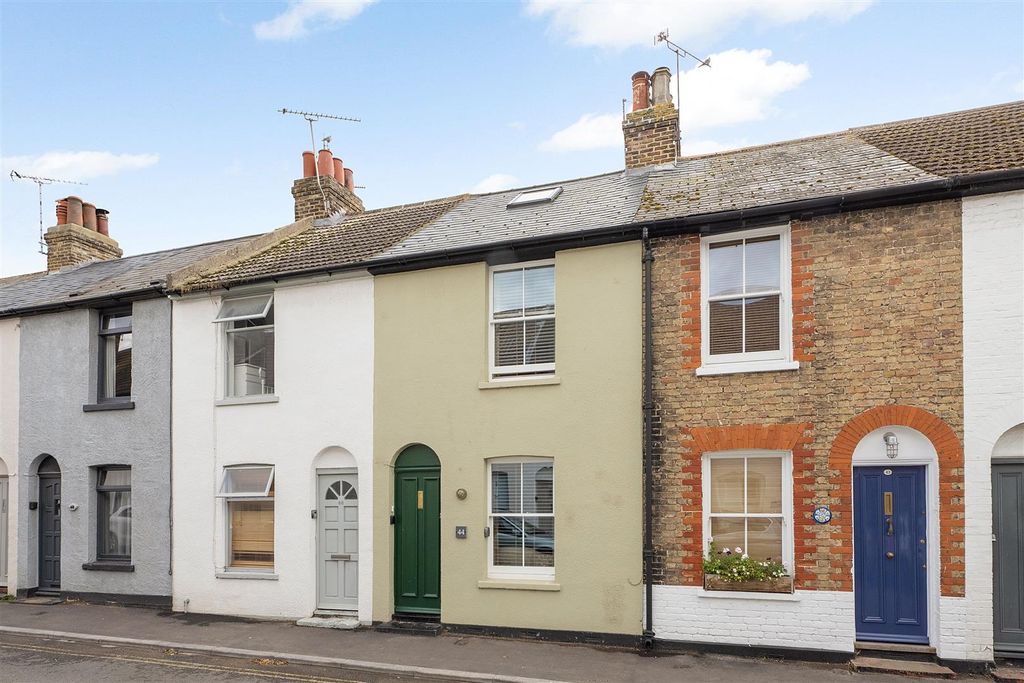 Property photo 1 of 20 Albert Street, Whitstable