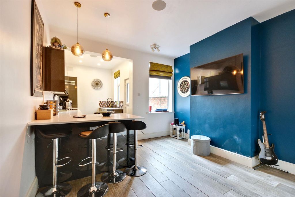 Property photo 3 of 18 Dining Room