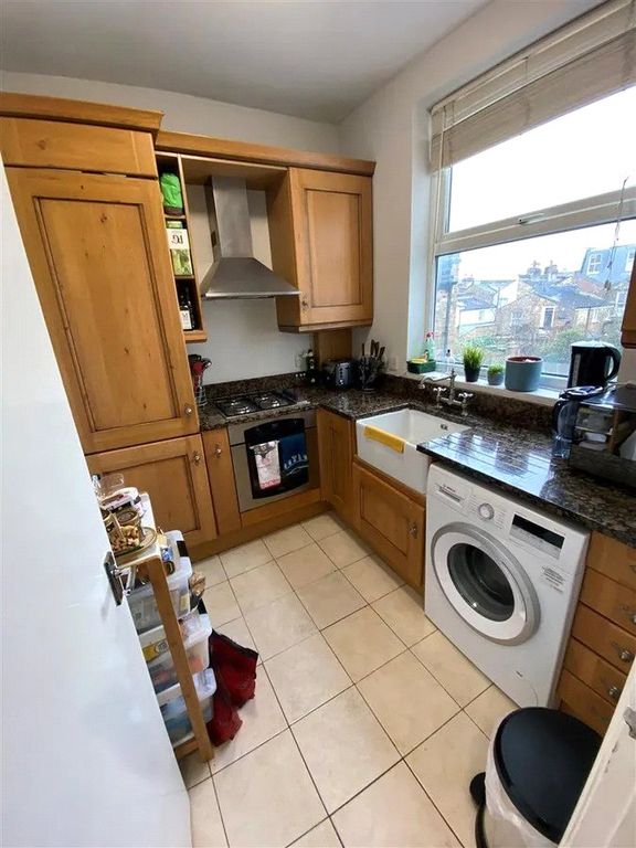 Property photo 3 of 12 Kitchen