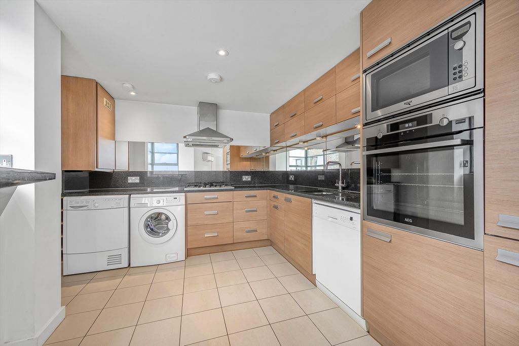 Property photo 3 of 10 Image