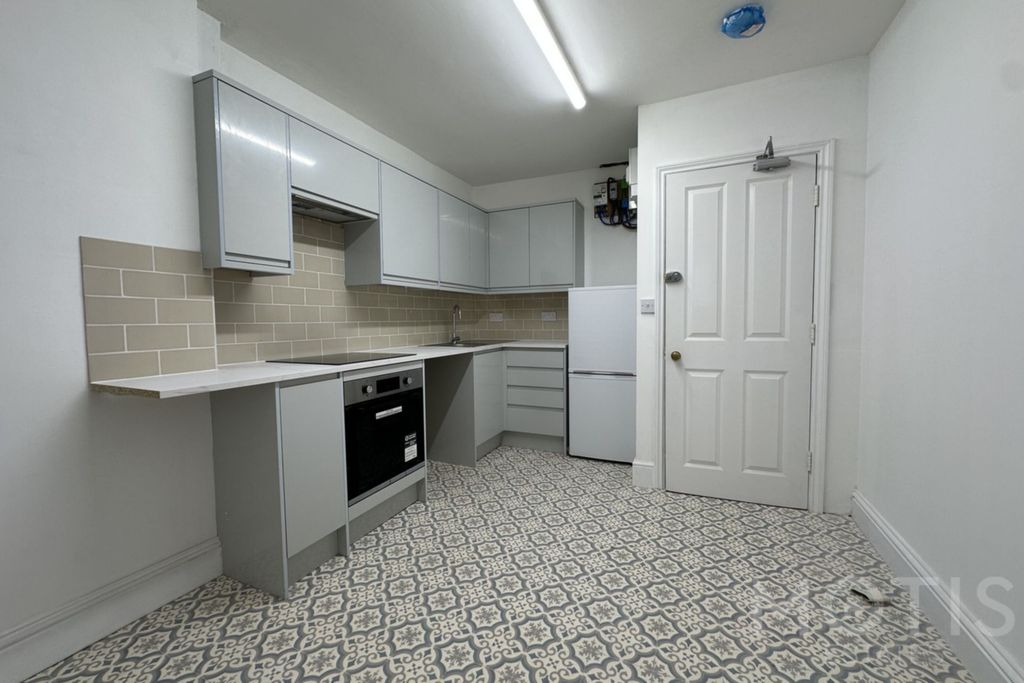 Property photo 3 of 10 Photo 1