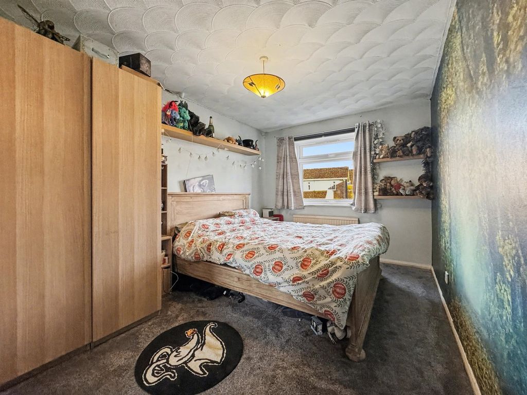 Property photo 3 of 25