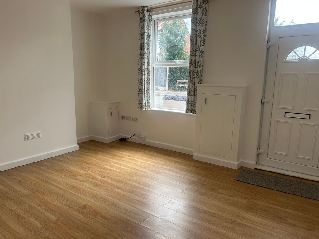 Property photo 3 of 14 Living Room