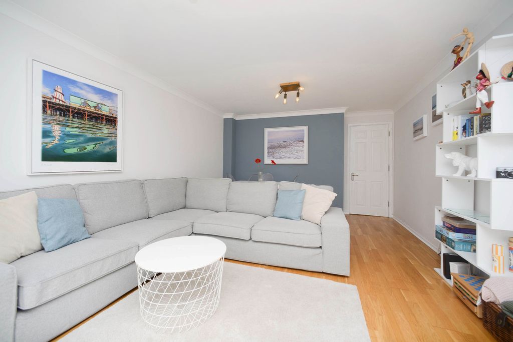 Property photo 2 of 9 Property Image 3