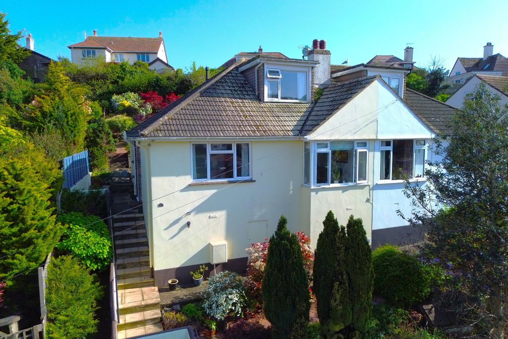Property photo 1 of 31