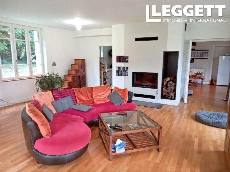 Property photo 3 of 10