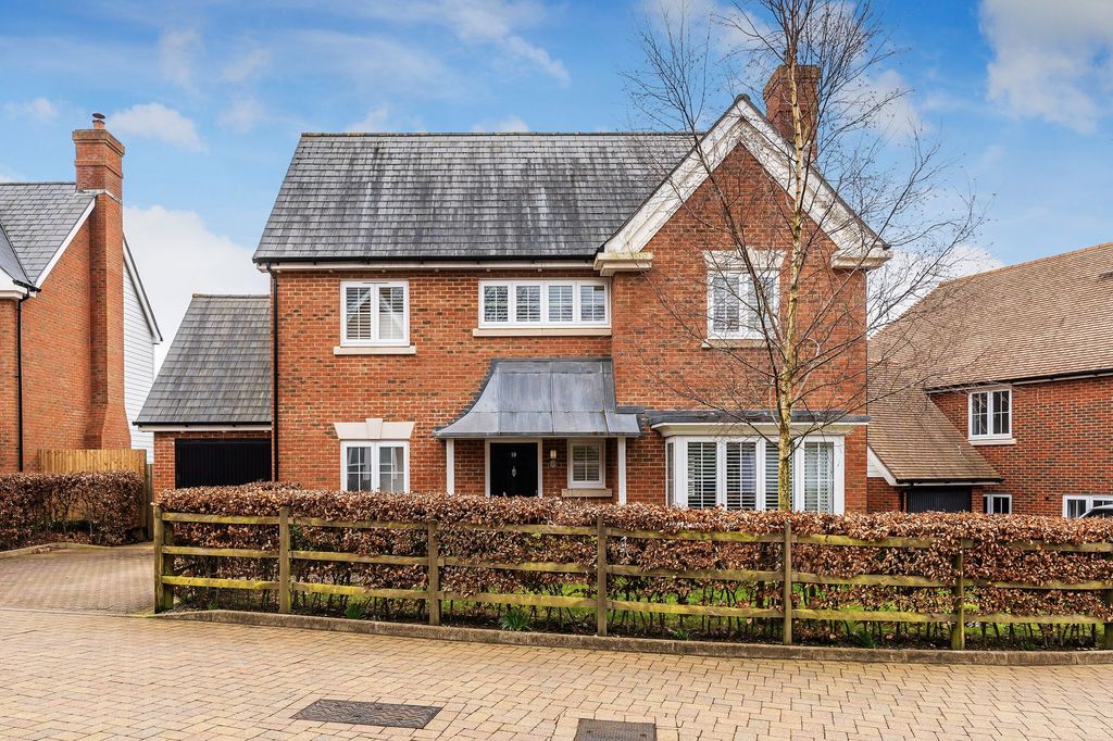 Property photo 1 of 43