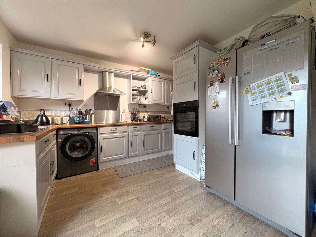 Property photo 3 of 19 Picture No. 07