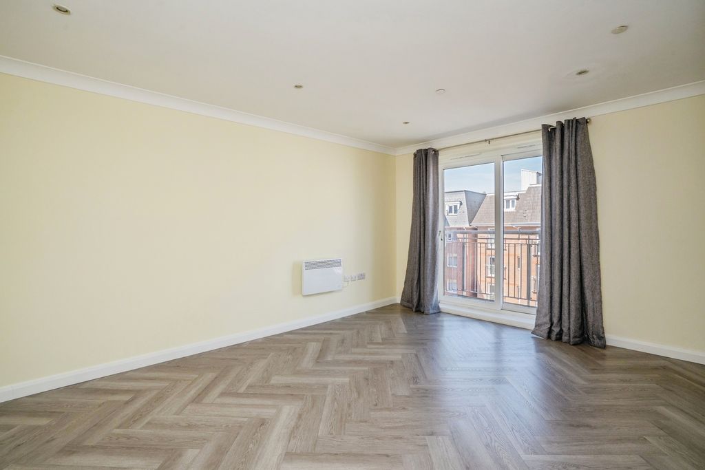 Property photo 3 of 19 Pbox-Img.Jpg