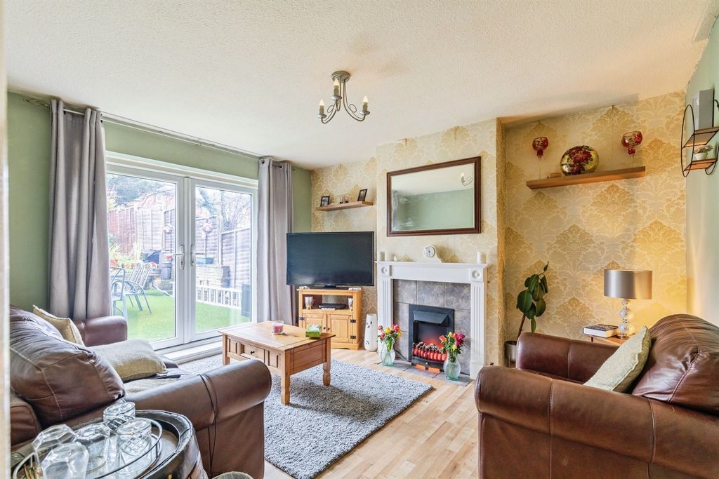 Property photo 2 of 12