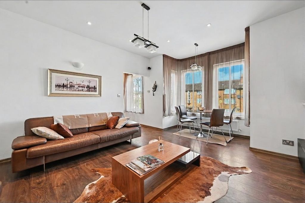 Property photo 3 of 15 5