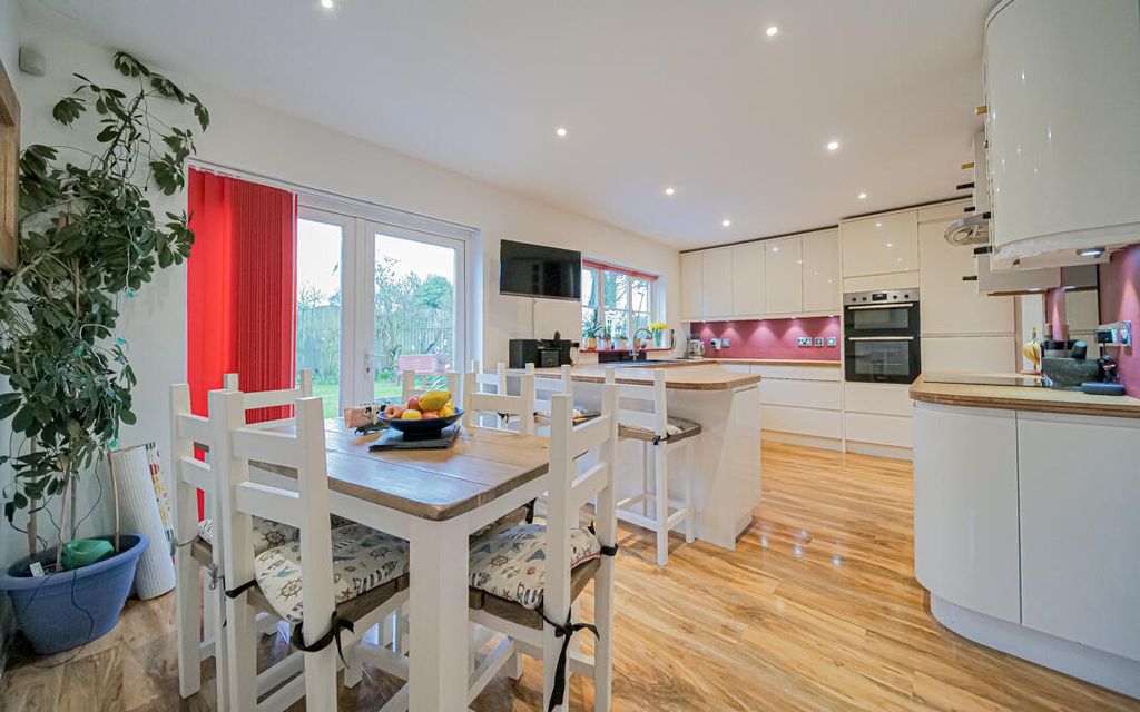 Property photo 3 of 30 P1067800.Jpg