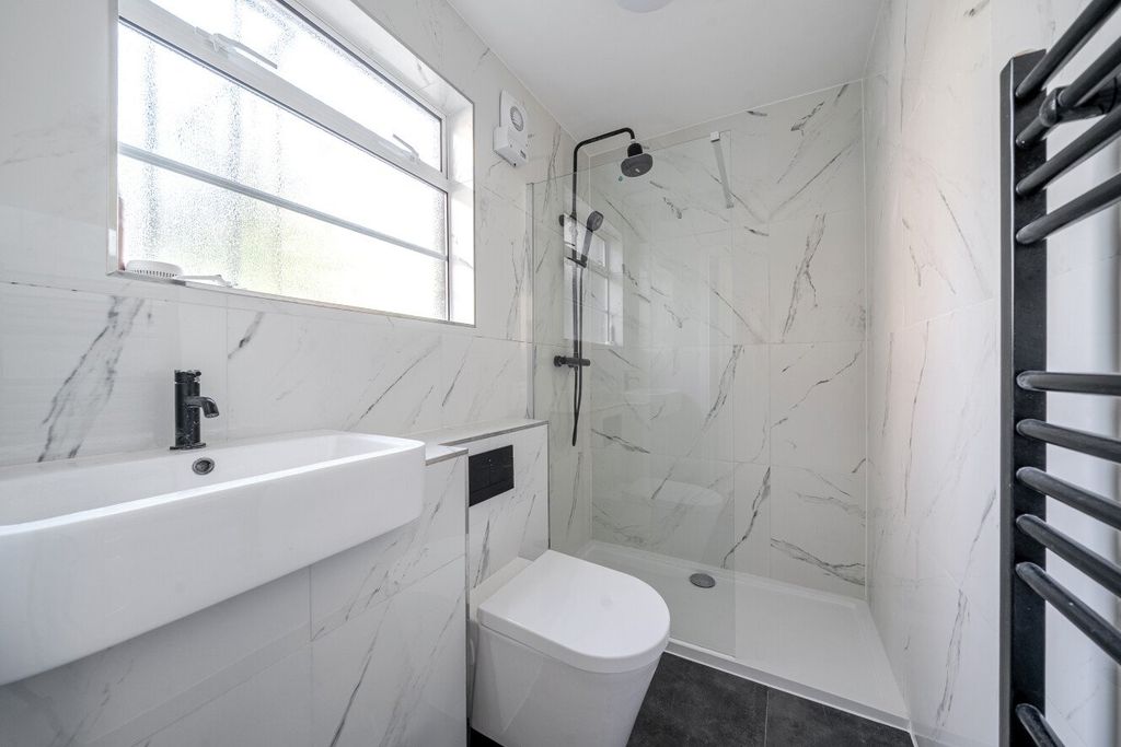 Property photo 3 of 9 Picture No. 30