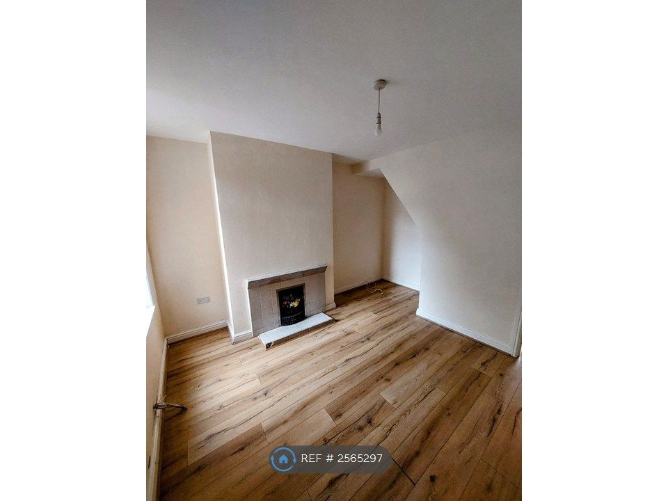 Property photo 3 of 13 Dining Room