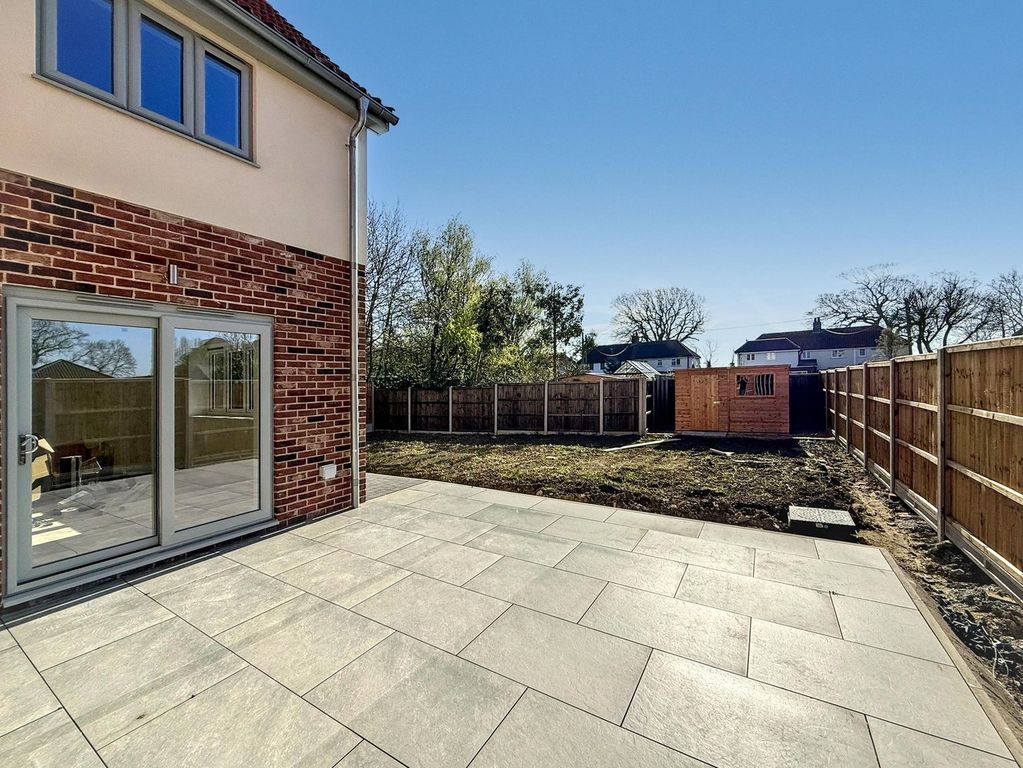 Property photo 2 of 21 Back Elevation