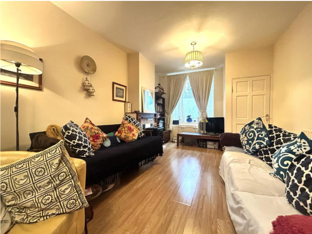 Property photo 2 of 13